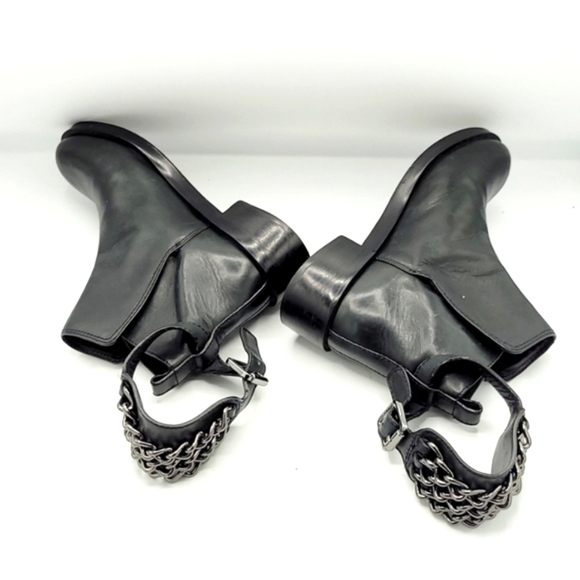 Tory Burch Bloomfield Chain Leather Bootie in Black Size 6.5 M - Picture 16 of 16